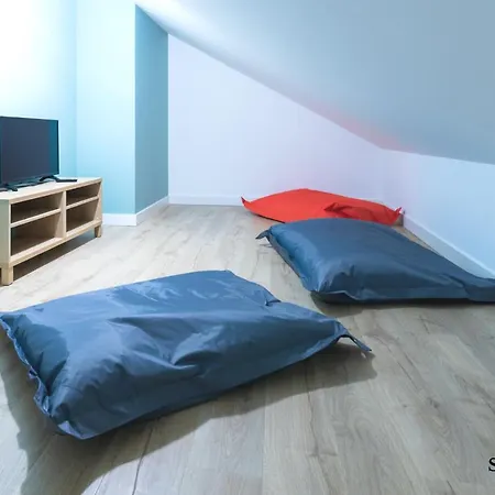 Гостевой дом Garden - Maison Spacieuse Et Jardin - Proche Centre Шоле